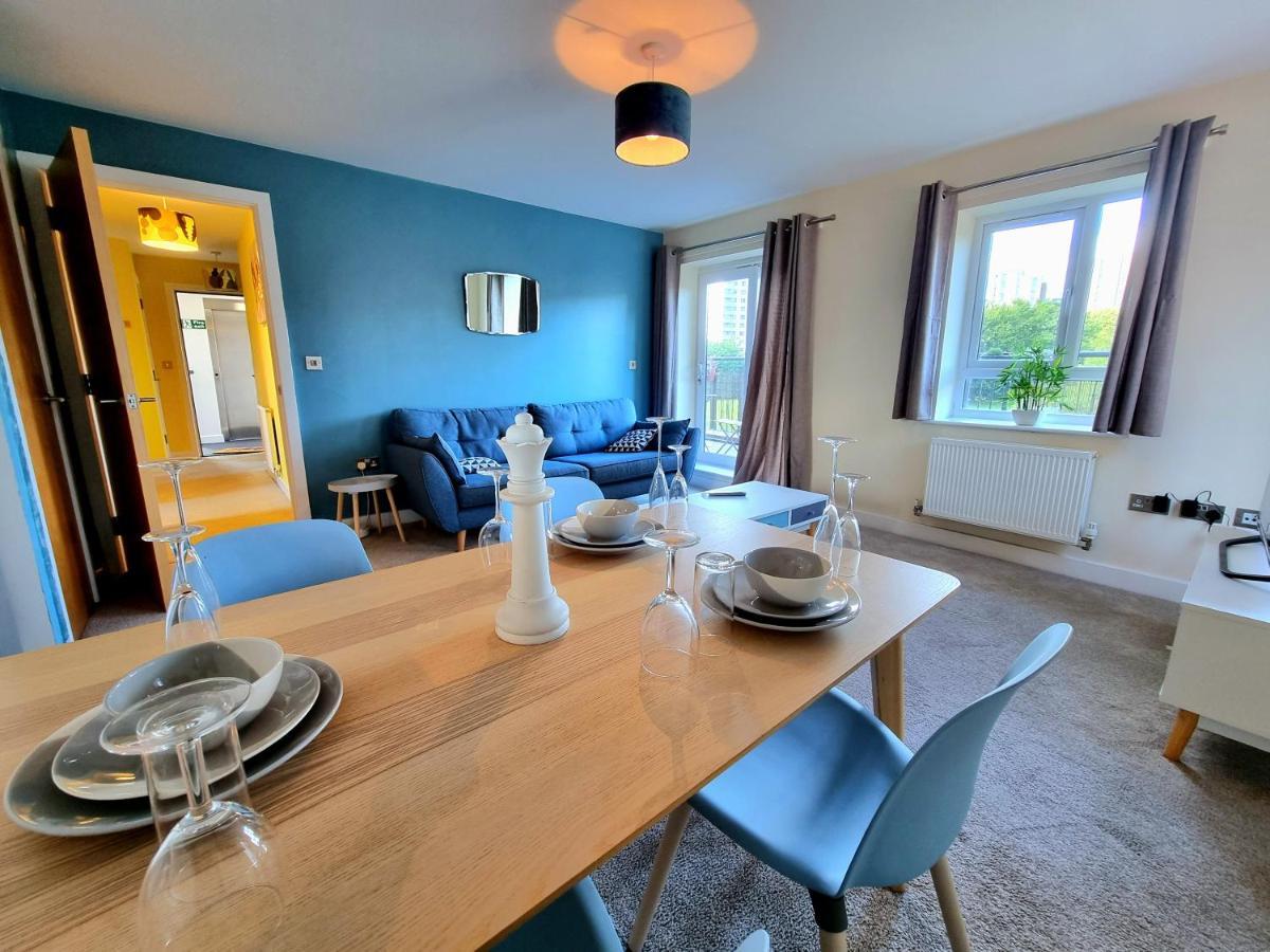 Luxury 2-Bedroom Service Apartment With Balcony Manchester Luaran gambar