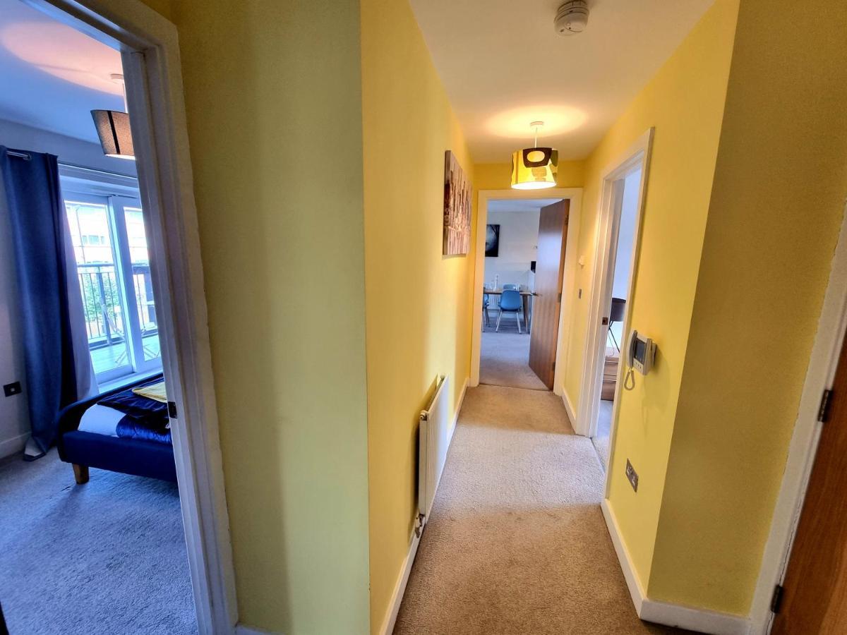 Luxury 2-Bedroom Service Apartment With Balcony Manchester Luaran gambar