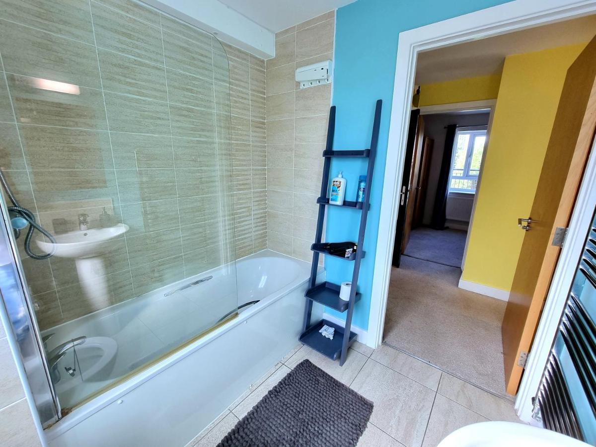 Luxury 2-Bedroom Service Apartment With Balcony Manchester Luaran gambar